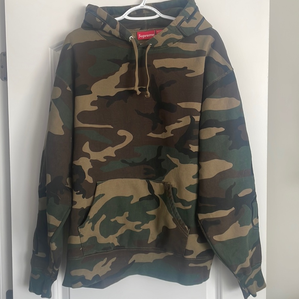 Supreme hoodie